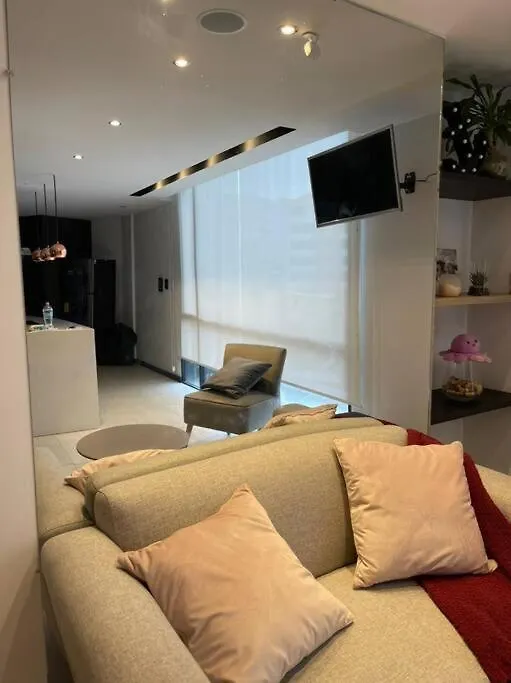 Suit Amoblada, Cocina Todo Incluido Lägenhet Quito 0*,