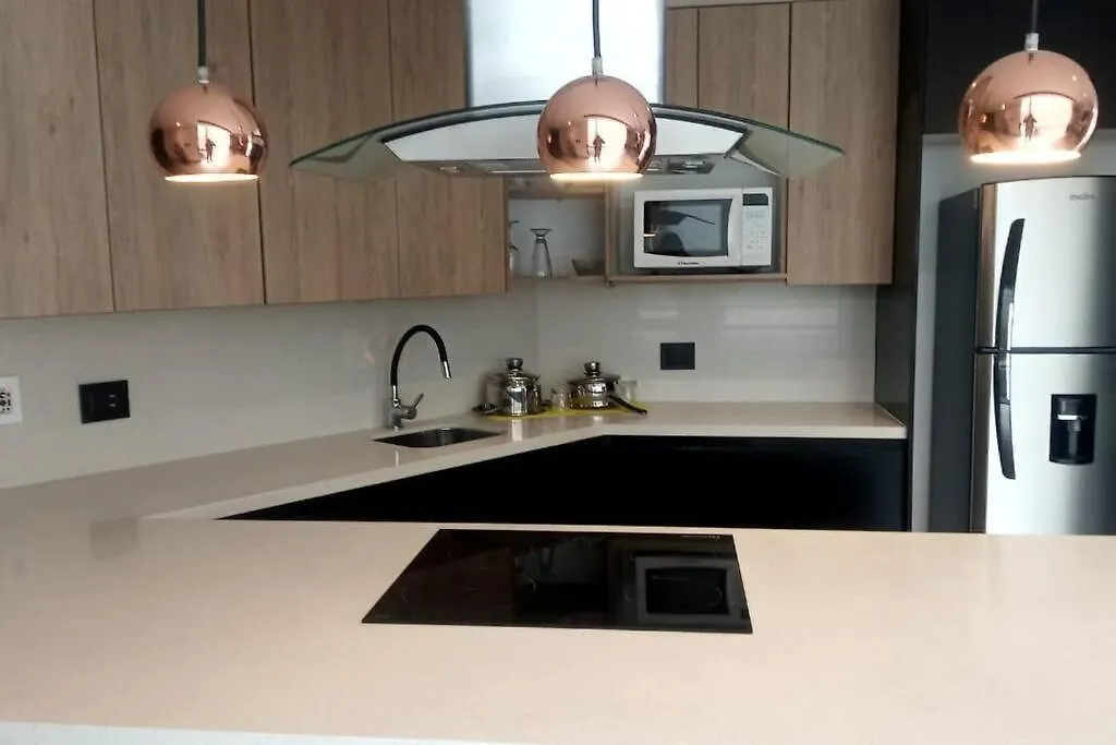 Suit Amoblada, Cocina Todo Incluido Lägenhet Quito 0*,